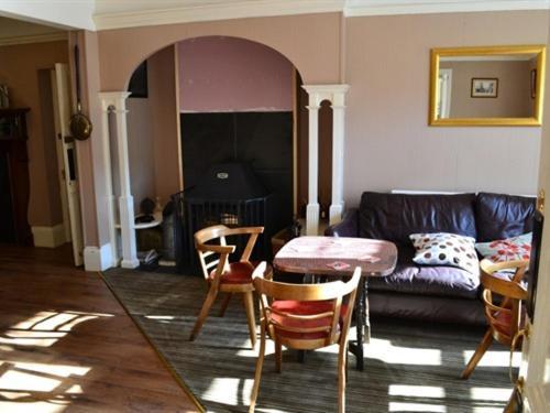 The Sandrock Lynton Luaran gambar